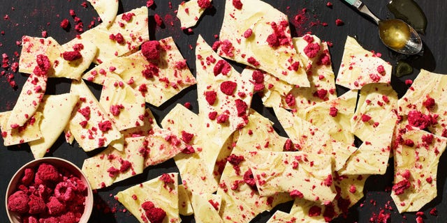 Matcha tea white chocolate bark