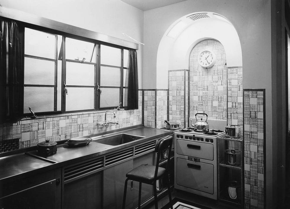 Room, Property, Architecture, Glass, Plumbing fixture, White, Kitchen sink, Interior design, Kitchen, Tap, 