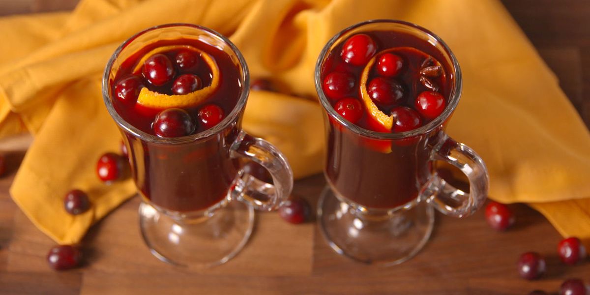 mulled wine, wine, slow-cooker drinks, alcohol, winter drinks.