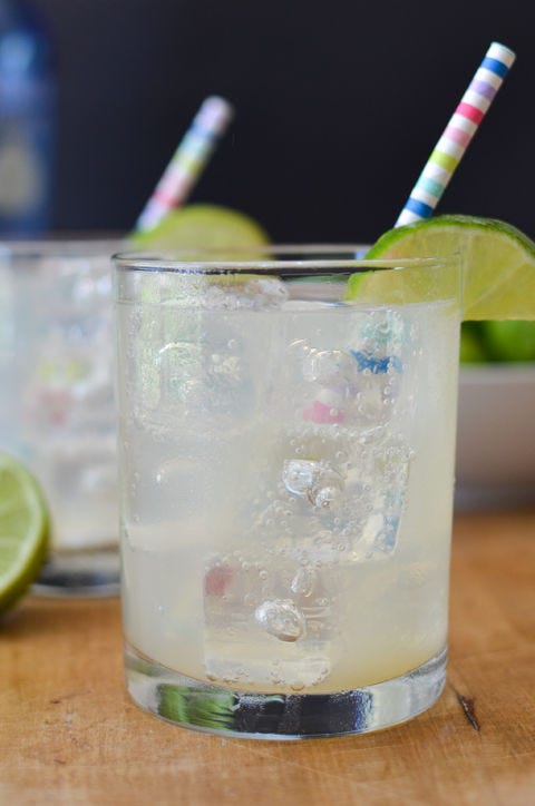 Drink, Limeade, Mojito, Lemonsoda, Caipirinha, Non-alcoholic beverage, Lime juice, Alcoholic beverage, Rickey, Cocktail garnish, 