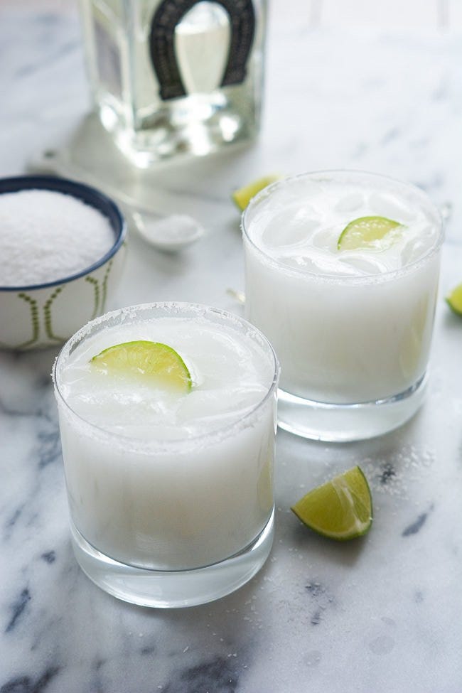 Food, Pisco sour, Drink, Buttermilk, Fizz, Ingredient, Paloma, Gimlet, Lemonade, Dairy, 