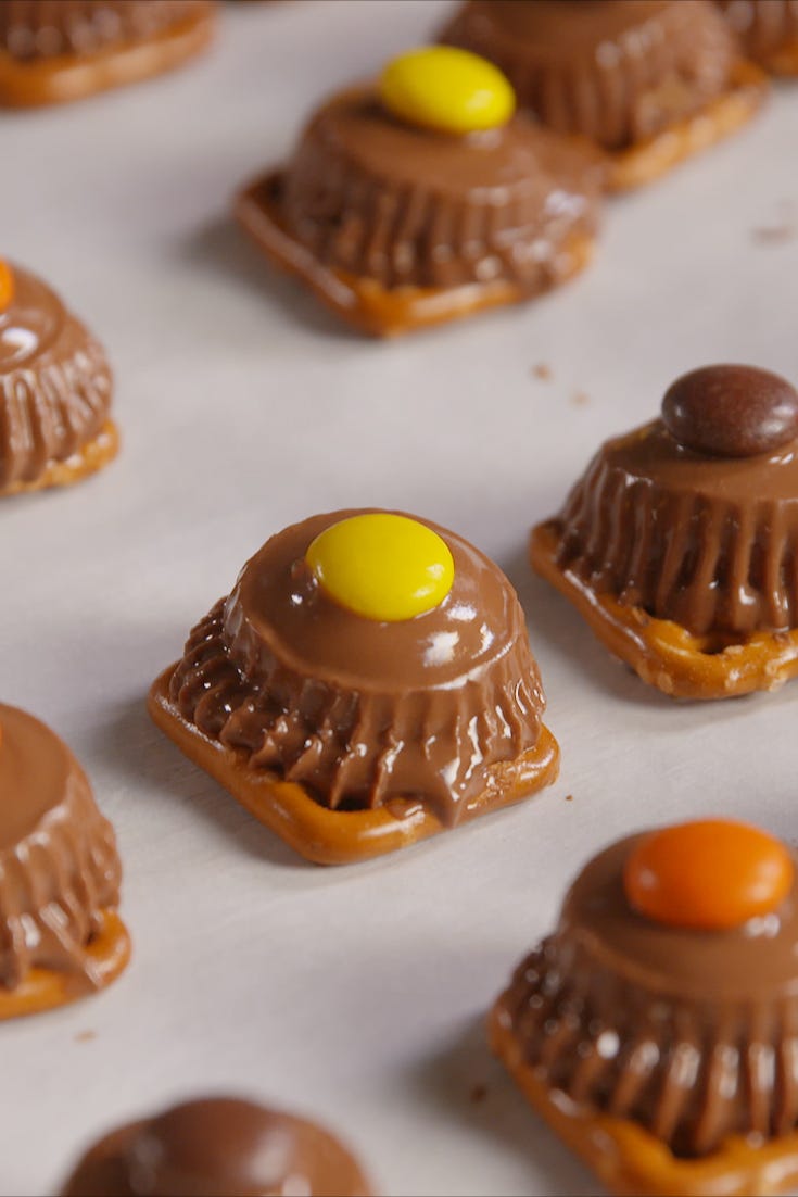 Reese's Pretzel Bites Vertical