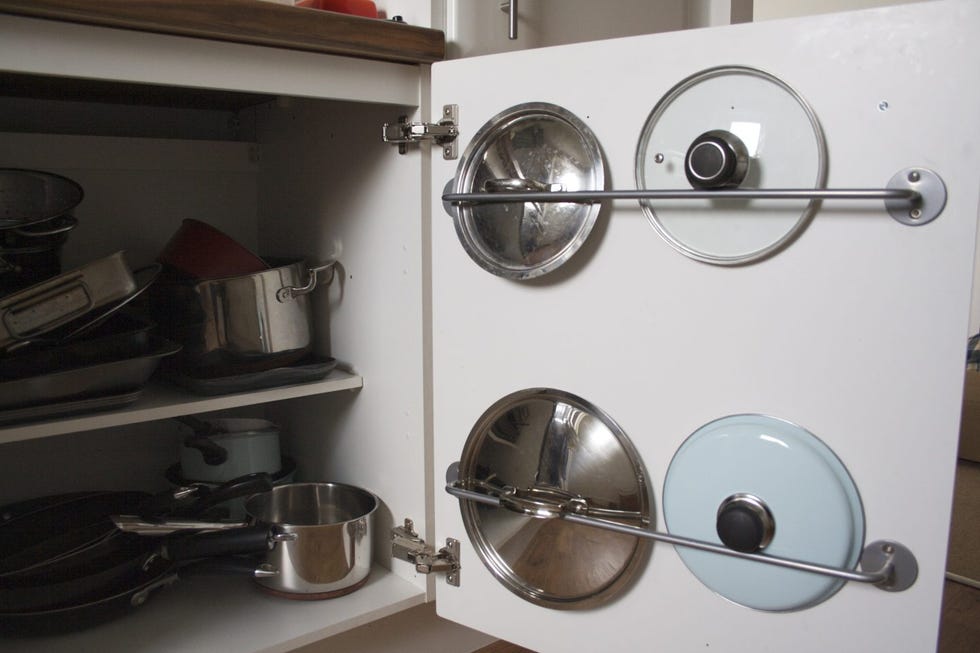 Serveware, Shelf, Shelving, Major appliance, Dishware, Kitchen appliance accessory, Metal, Circle, Gas, Machine, 