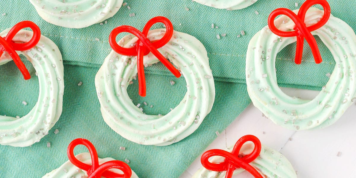 Meringue Wreath Cookies