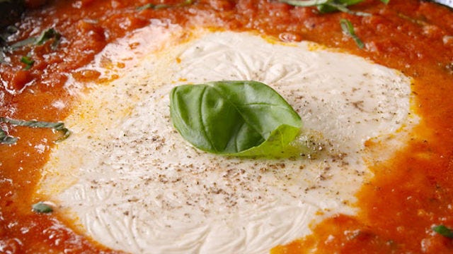preview for People Go Absolutely Crazy Over This Melty Mozzarella Dip!