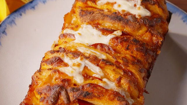 preview for Pizza Pull-Apart Bread is Seriously Next-Level.