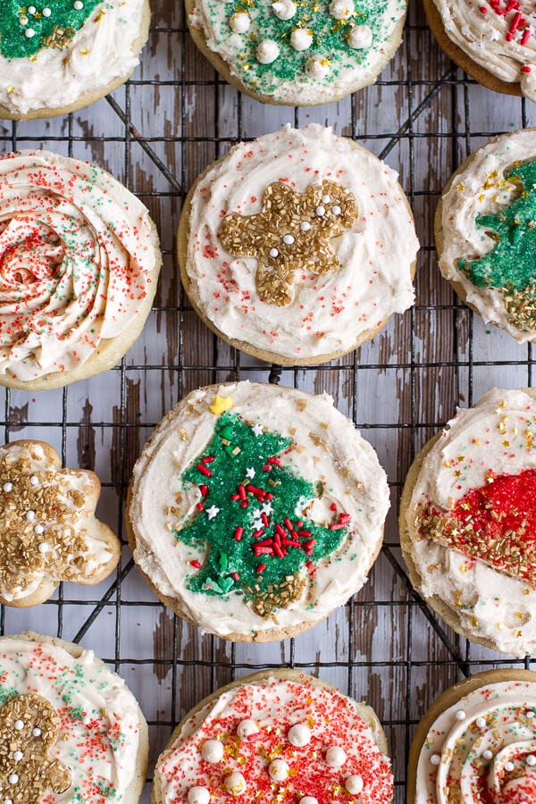 Food, Recipe, Confectionery, Sweetness, Garnish, Dessert, Icing, Baking, Christmas, Dairy, 