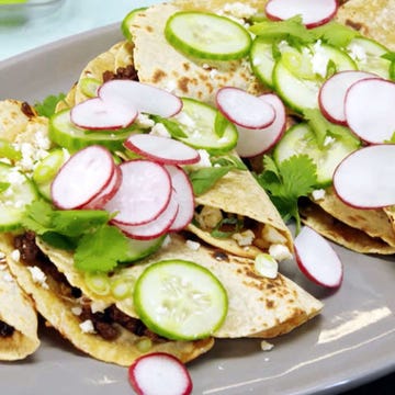 Food, Plate, Cuisine, Vegetable, Dish, Finger food, Tableware, Ingredient, Breakfast, Meal, 