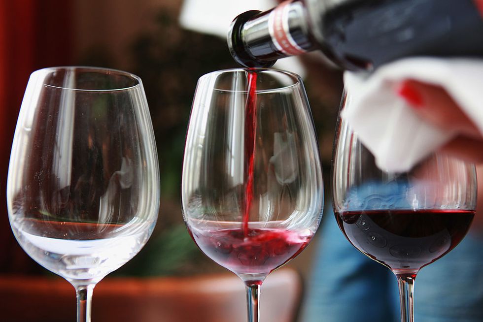 how-to-avoid-a-wine-headache-what-causes-a-wine-headache-delish