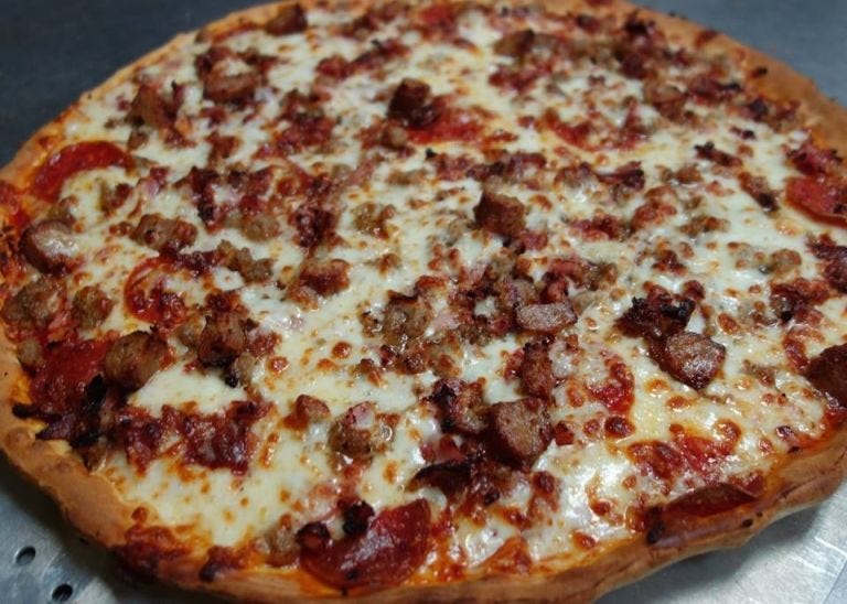 Food, Cuisine, Pizza, Baked goods, Dish, Pizza cheese, Finger food, Ingredient, Recipe, Fast food, 