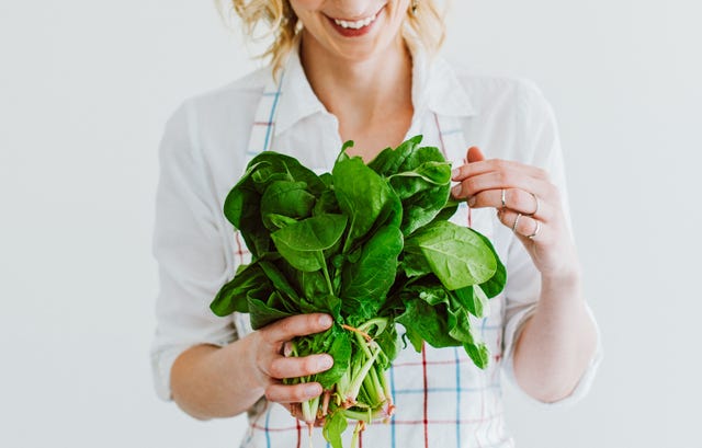 Human, Finger, Sleeve, Leaf, Herb, Tooth, Thumb, Leaf vegetable, Gesture, Annual plant, 