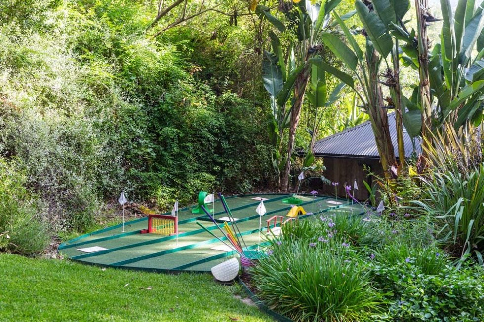 Plant, Garden, Backyard, Shrub, Shade, Yard, Park, Groundcover, Lawn, Landscaping, 