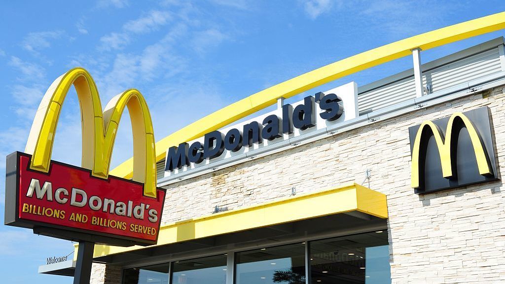 McDonald's Opens New Apple Store Restaurant