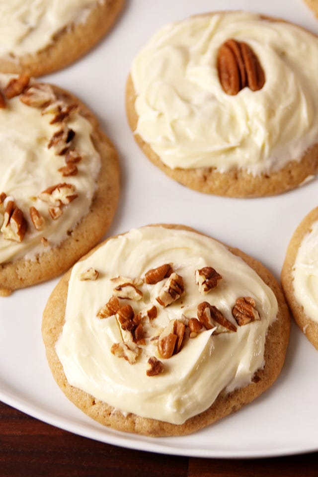 <p>Buttery cookies smothered with a maple frosting = HEAVEN.</p><p>Get the recipe from&nbsp;<a href="http://gogonow.org/cooking/recipe-ideas/recipes/a50804/butter-pecan-cookies-recipe/%22 target="_blank" data-tracking-id="recirc-text-link">Delish</a>.</p>