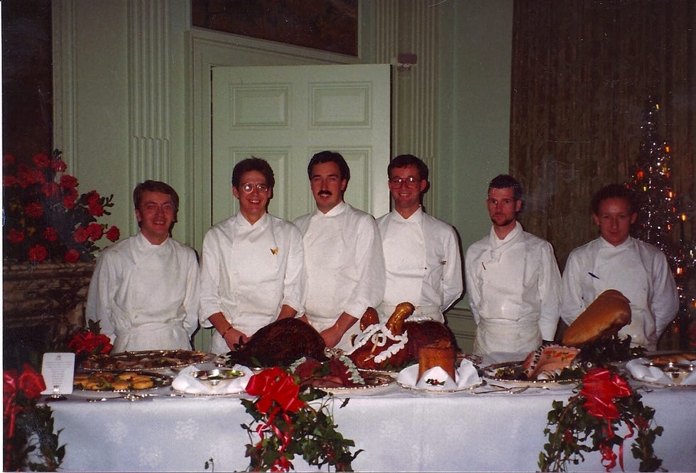 Door, Floristry, Flower Arranging, Garnish, Tradition, Holiday, Artificial flower, Floral design, Culinary art, Cooking, 
