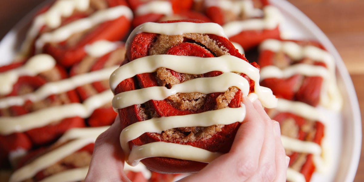 Red Velvet Cinnamon Rolls