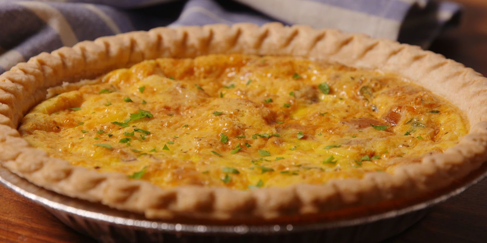 Easy Quiche Recipe With Bacon And Cheese - Best Homemade Breakfast ...