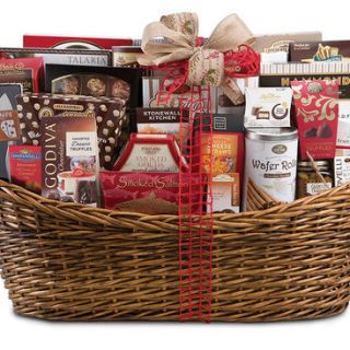 Basket, Storage basket, Wicker, Home accessories, Present, Hamper, Gift basket, Picnic basket, Label, Bicycle accessory, 