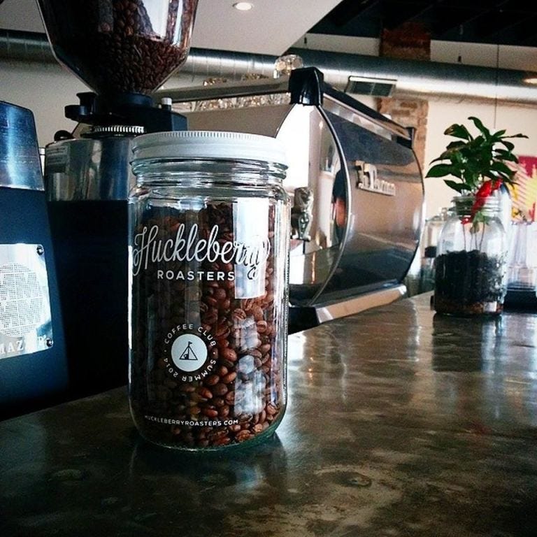 Drink, Drinkware, Glass, Mason jar, Small appliance, Tableware, 