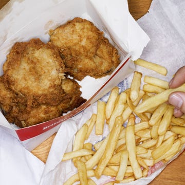 Food, Yellow, Fried food, Deep frying, Finger food, French fries, Cuisine, Fast food, Dish, Recipe, 