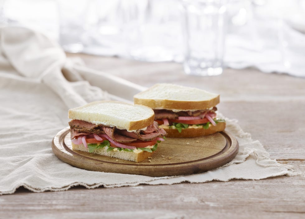 Food, Finger food, Cuisine, Ingredient, Baked goods, Breakfast, Dish, Sandwich, Plate, Meal, 