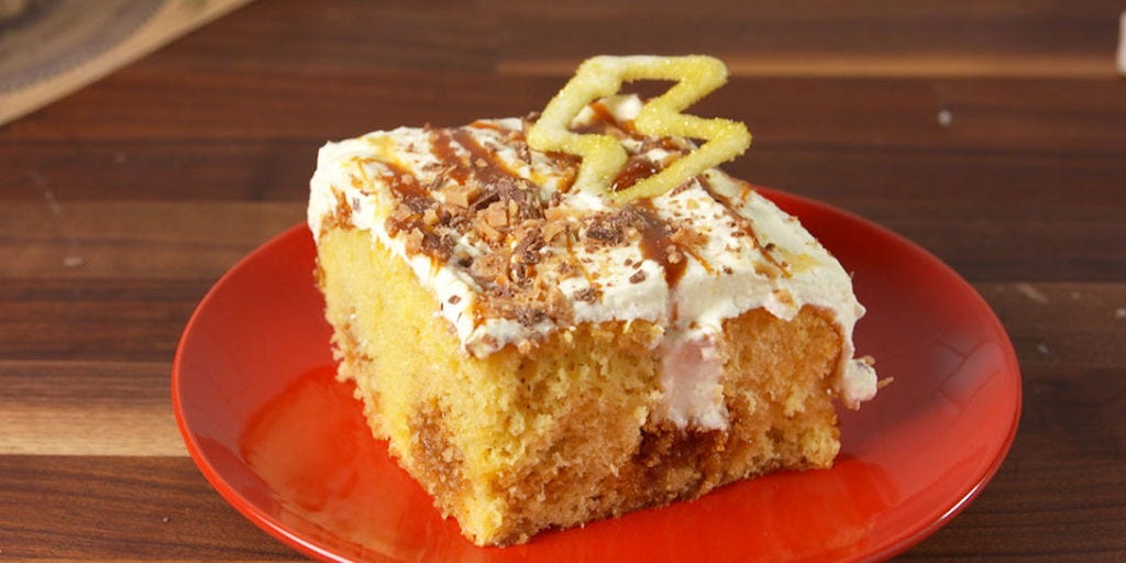 Butterbeer Poke Cake