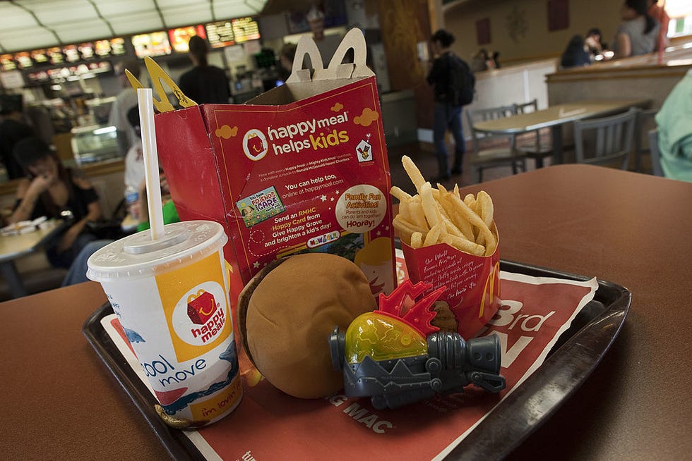 Food, Cuisine, Table, Dish, Tableware, Meal, Logo, Take-out food, French fries, Junk food, 