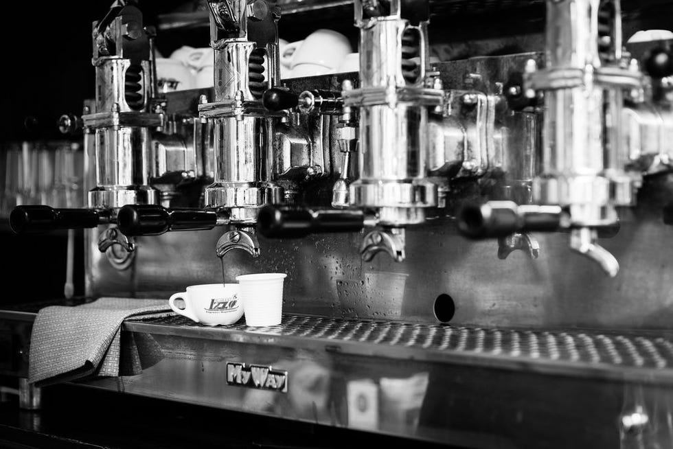 Machine, Machine tool, Cylinder, Engineering, Factory, Still life photography, Steel, Industry, Automotive engine part, 