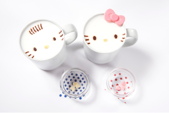 Porcelain, Serveware, Dishware, Drinkware, Plastic, Ceramic, Circle, Kitchen utensil, Cup, Teacup, 