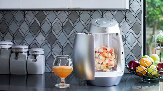 Serveware, Food, Tableware, Small appliance, Produce, Ingredient, Kitchen appliance, Home appliance, Drink, Drinkware, 