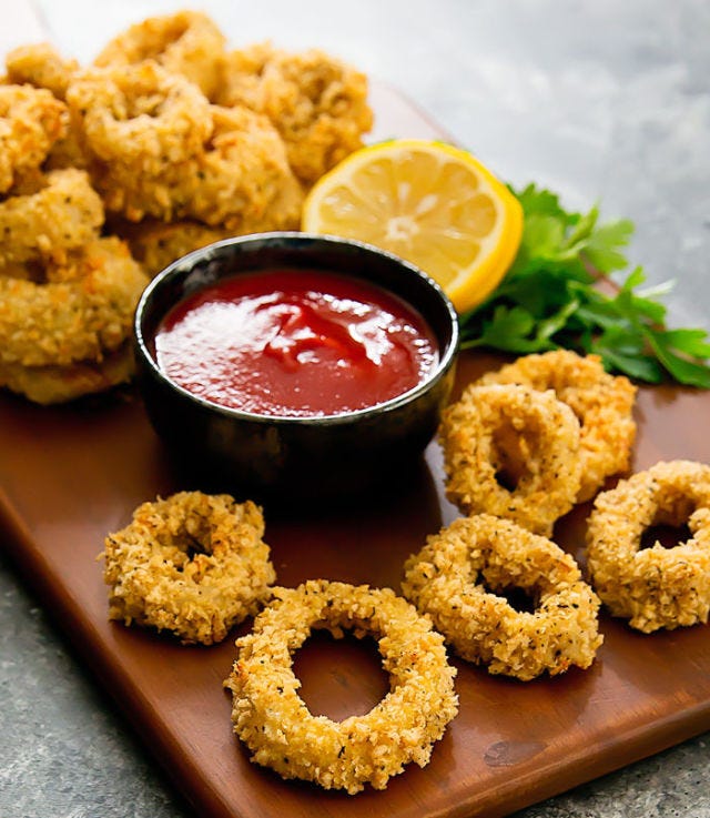 Food, Finger food, Fried food, Ingredient, Deep frying, Cuisine, Dish, Recipe, Tableware, Fast food, 