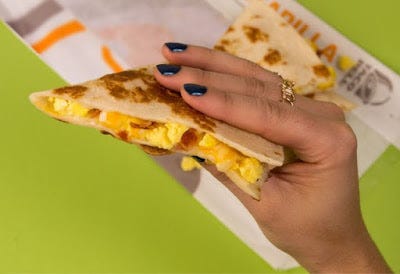 Finger, Yellow, Cuisine, Finger food, Food, Dish, Baked goods, Nail, Recipe, Comfort food, 