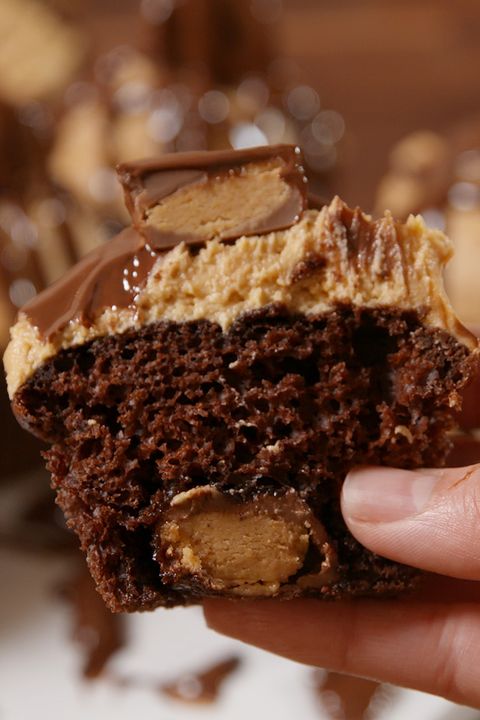 Reeses Stuffed Cupcakes