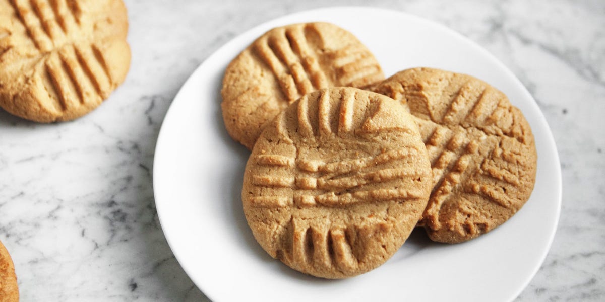 Easy Peanut Butter Cookies Recipe - How To Make the Best Homemade Peanut Butter Cookies—Delish.com Easy Peanut Butter Cookies Recipe - How To Make the Best Homemade Peanut Butter Cookies—Delish.com