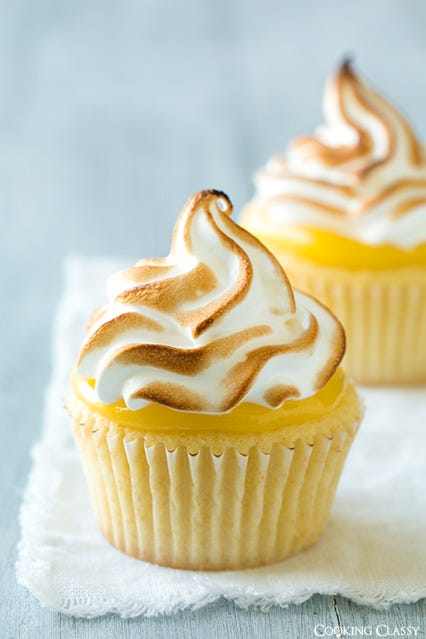 Food, Cupcake, Buttercream, Icing, Dish, Dessert, Meringue, Cuisine, Ingredient, Cream, 
