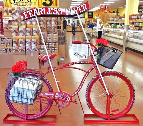 Bicycle wheel, Bicycle tire, Bicycle, Bicycle part, Bicycle fork, Vehicle, Bicycle frame, Spoke, Bicycle accessory, Supermarket, 