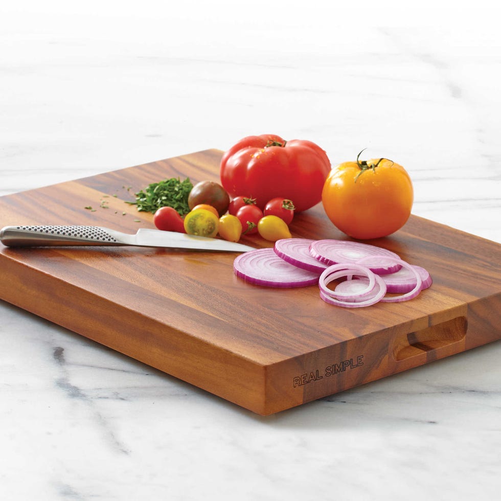 Whole food, Produce, Food, Vegan nutrition, Ingredient, Natural foods, Local food, Fruit, Dishware, Serveware, 
