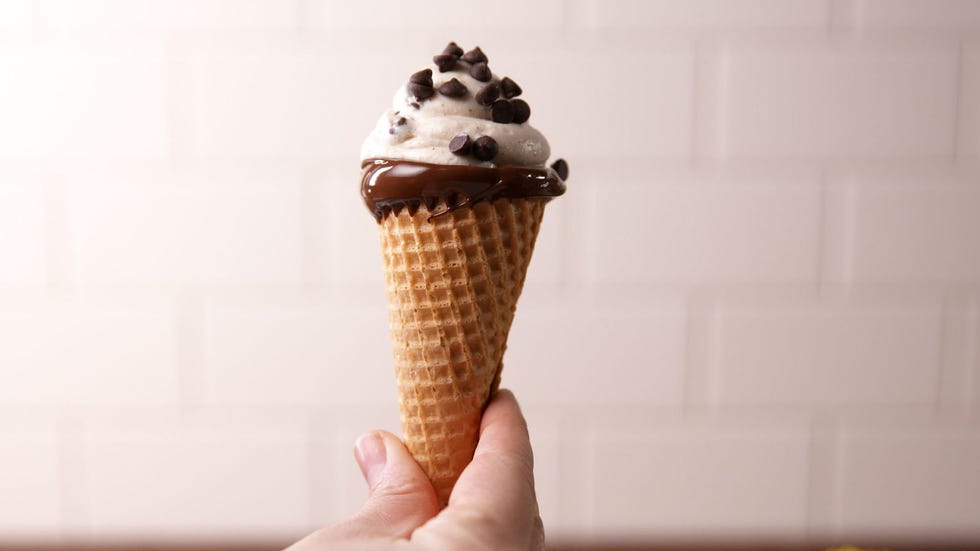 Cannoli Cones