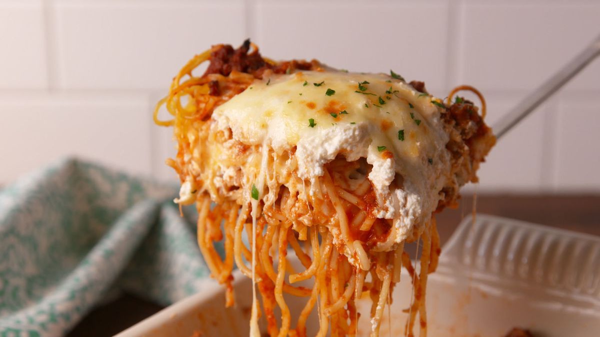 preview for Spaghetti + Lasagna = BEST. DINNER. EVER.