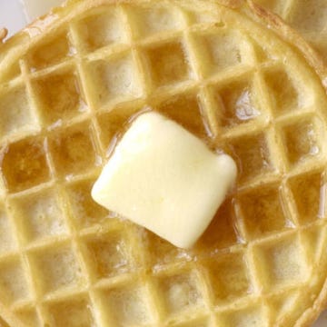 Dish, Belgian waffle, Waffle, Food, Breakfast, Wafer, Meal, Cuisine, Ingredient, Oblea, 