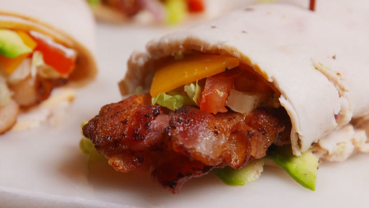 Video player poster image preview for These Low-Carb Turkey Club Roll-Ups Prove That No Bread = No Problem!