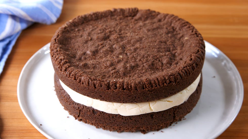 Giant Oreo Cake