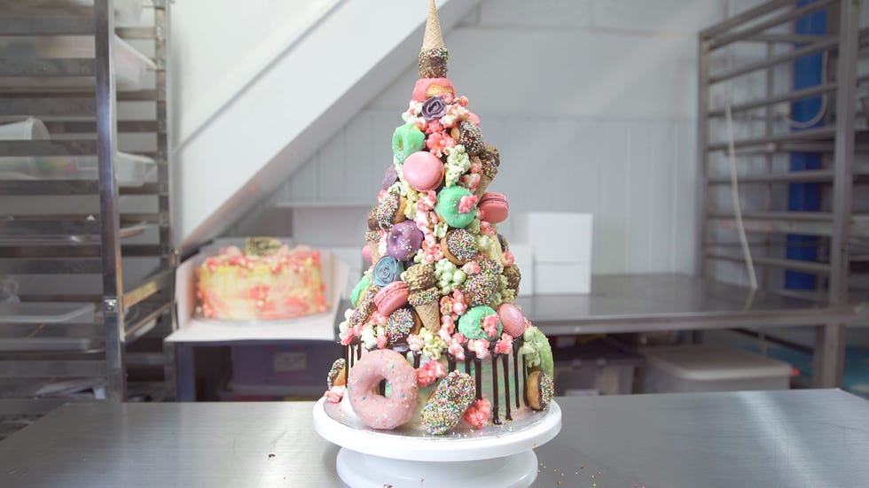insane-wedding-cake