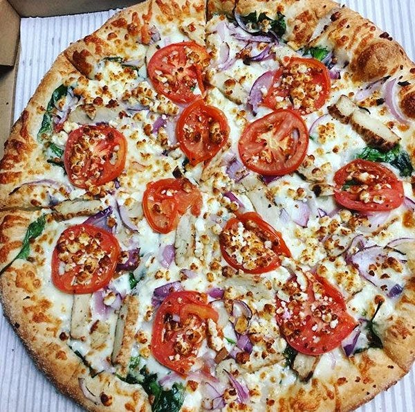Dish, Pizza, Food, Cuisine, Pizza cheese, California-style pizza, Flatbread, Ingredient, Tarte flambée, Italian food, 