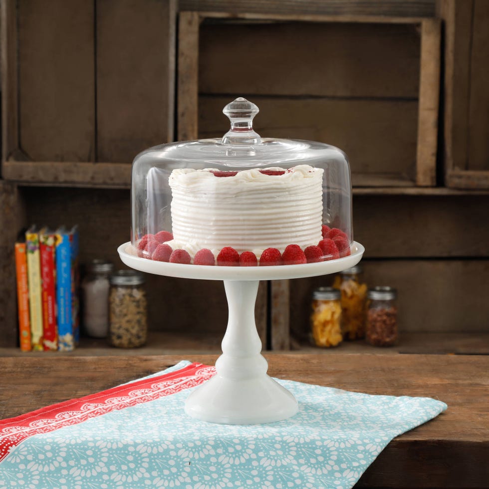 Cake, Sweetness, Food, Cuisine, Dessert, Ingredient, Baked goods, Cake decorating, Sugar cake, Serveware, 