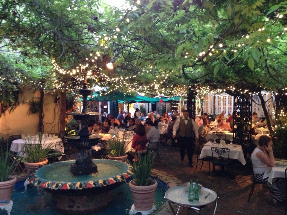 Tree, Restaurant, Building, Leisure, Night, Garden, Patio, Backyard, Tourism, House, 