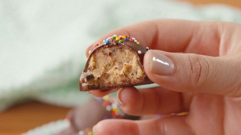preview for Chocolate Chip Cookie Fans, these Cookie Dough Bites are Your Reason to Live!