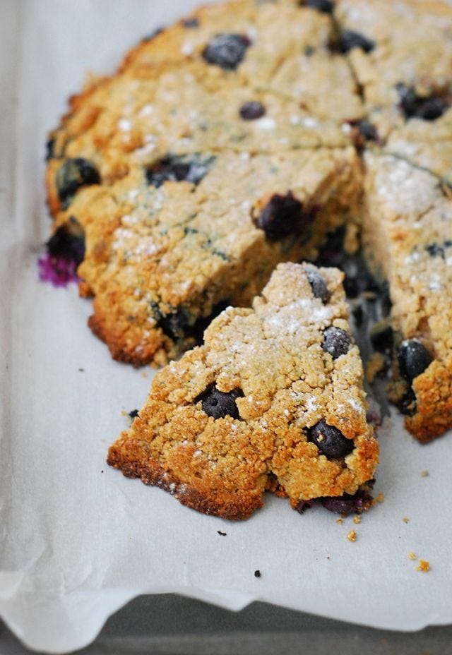 Dish, Food, Baked goods, Oatmeal-raisin cookies, Dessert, Cuisine, Baking, Ingredient, Cookie, Cookies and crackers, 