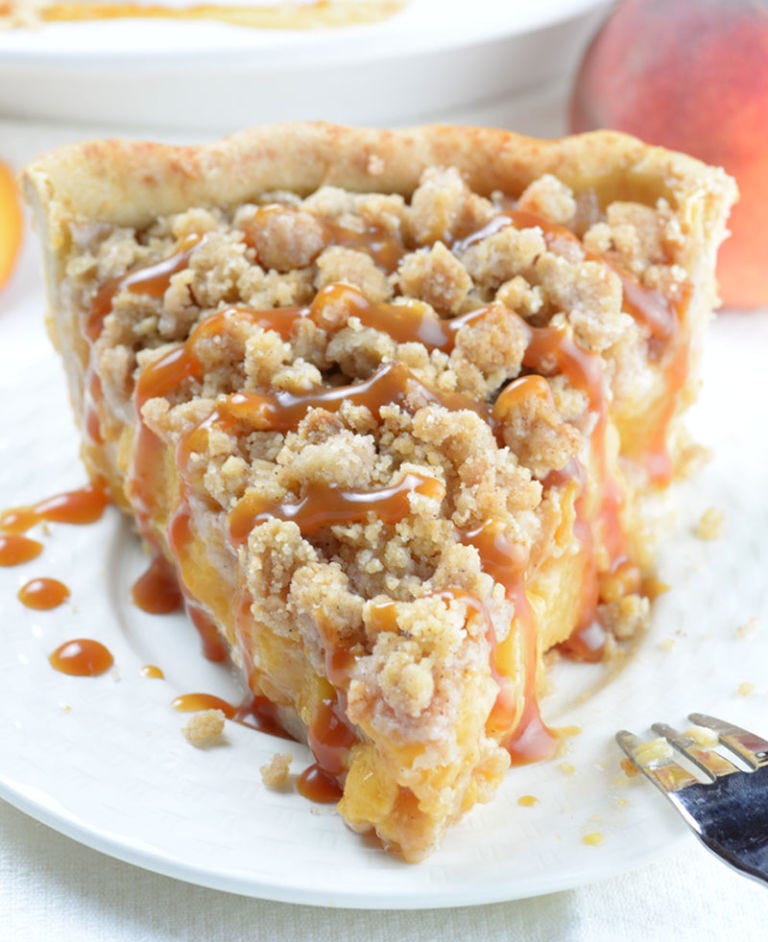 Dish, Food, Cuisine, Dessert, Ingredient, Baked goods, Streusel, Produce, Apple pie, Crumble, 