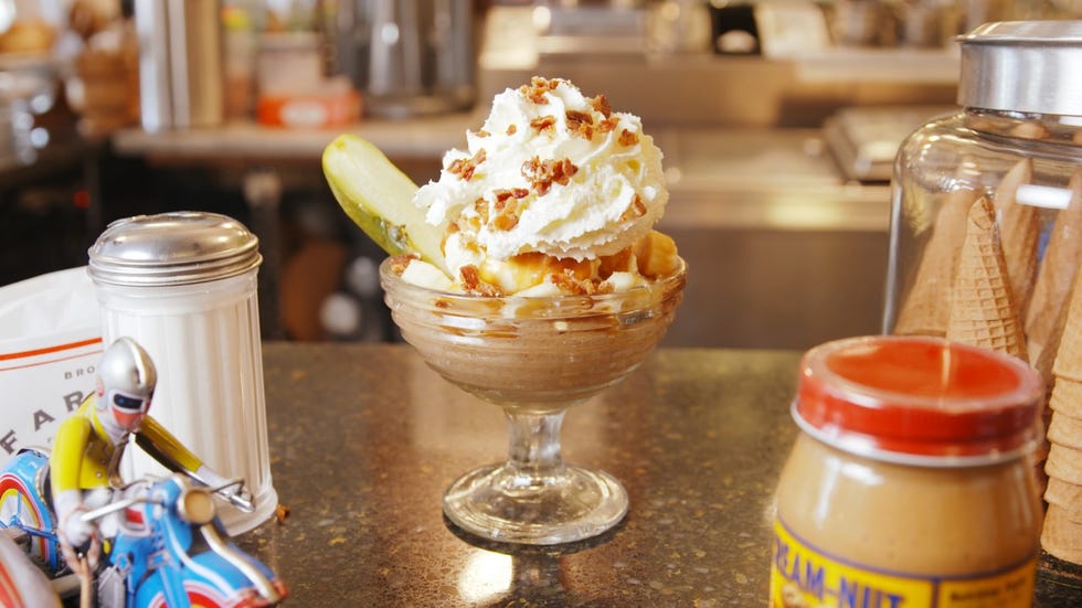 delish-elvis-sundae-3